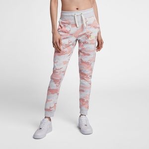 camo nike sweatpants